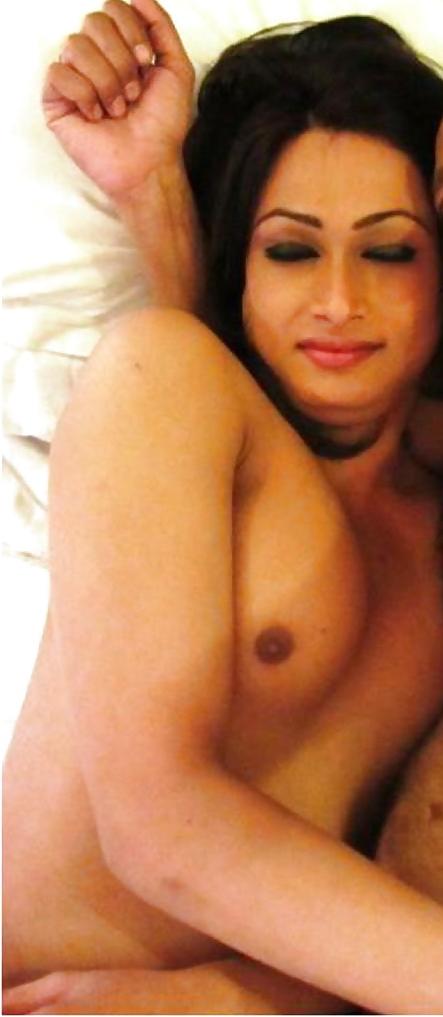 22P Fucking sexy Indian shemale