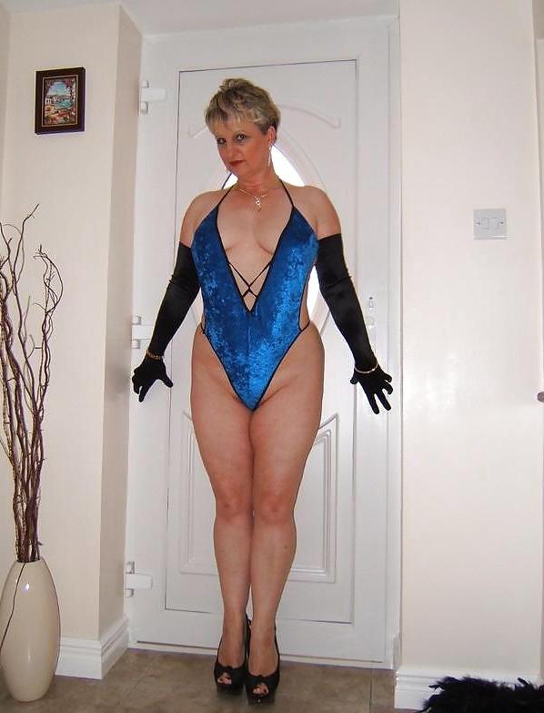 25P Sexy MILF !!