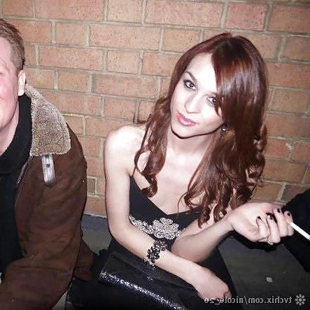 25P Sexy smoking gurls