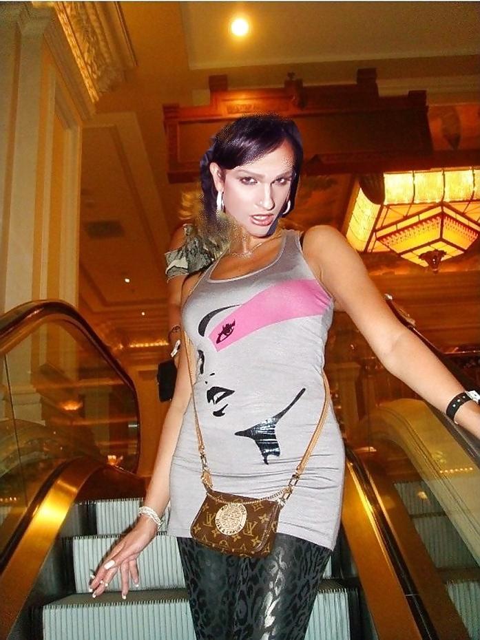 25P Sexy smoking gurls