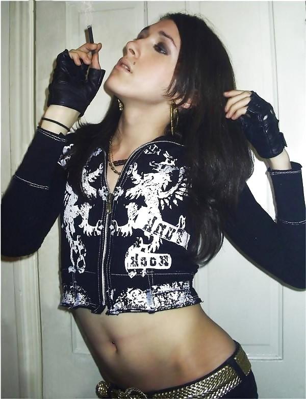 25P Smoking gurls 6