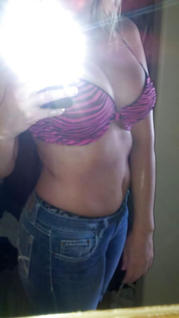 25P Sexy Blonde MILF Self Shots