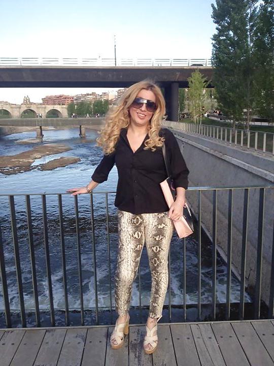 25P Spanish milf: Sarah