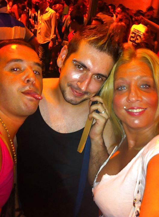 25P Spanish milf: Sarah