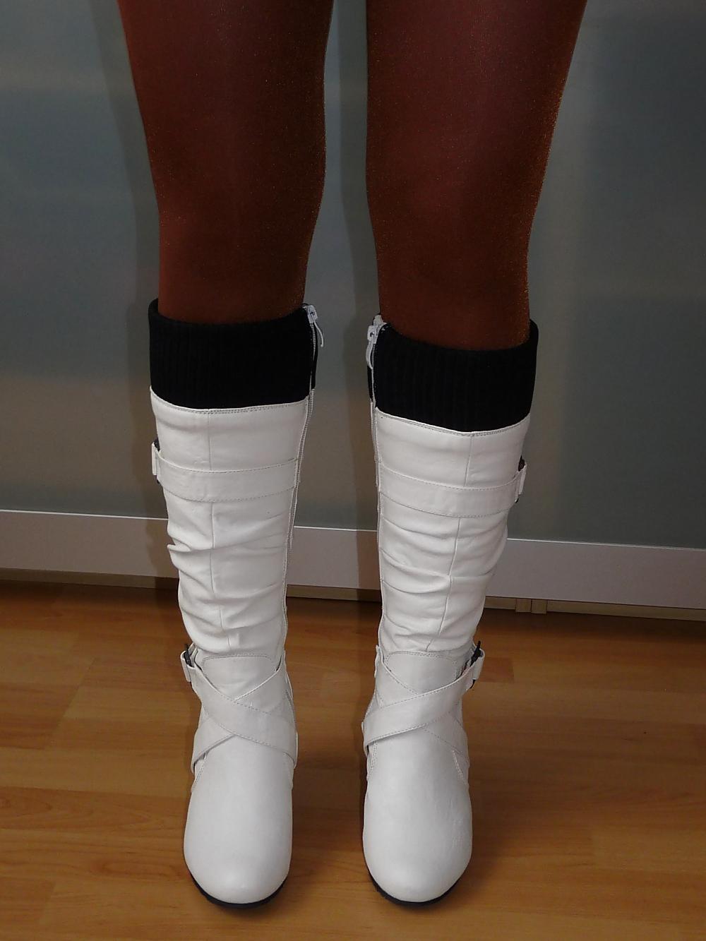 21P Wifes sexy boots stifele glossy shiny pantyhose