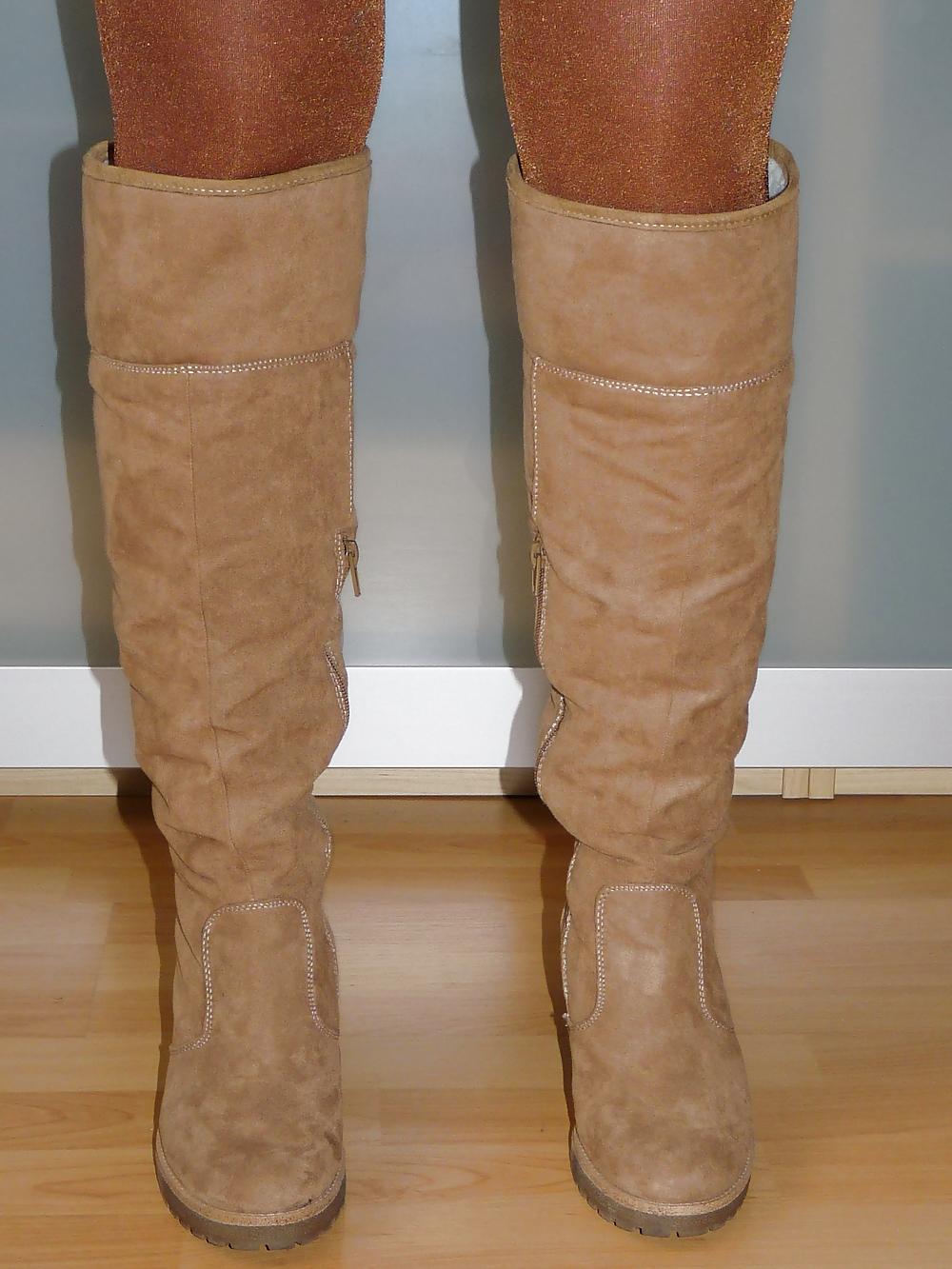 21P Wifes sexy boots stifele glossy shiny pantyhose