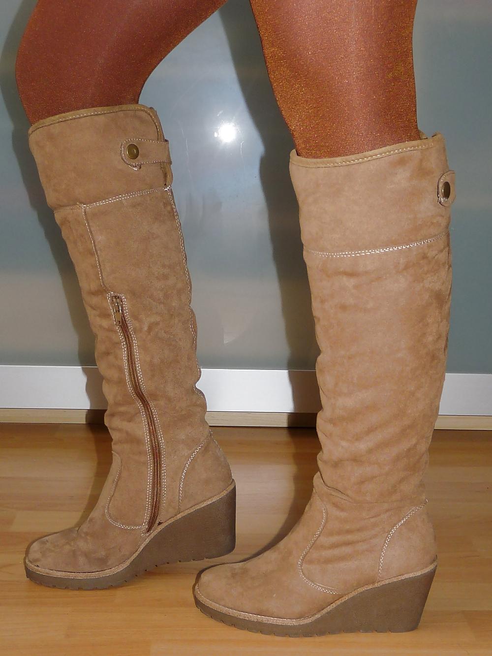 21P Wifes sexy boots stifele glossy shiny pantyhose