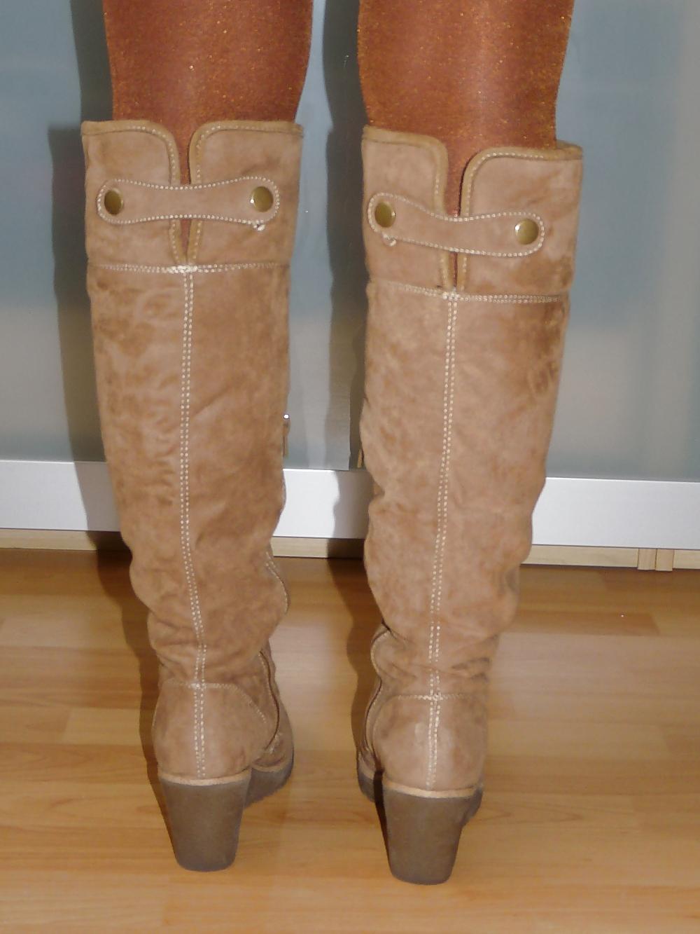 21P Wifes sexy boots stifele glossy shiny pantyhose