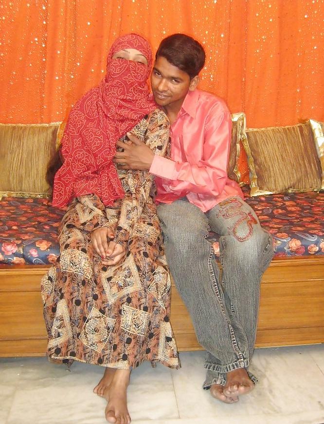 12P Indian women with hijab shows pussy and toy