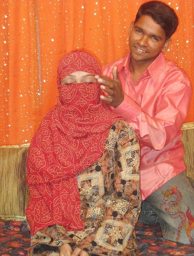 12P Indian women with hijab shows pussy and toy