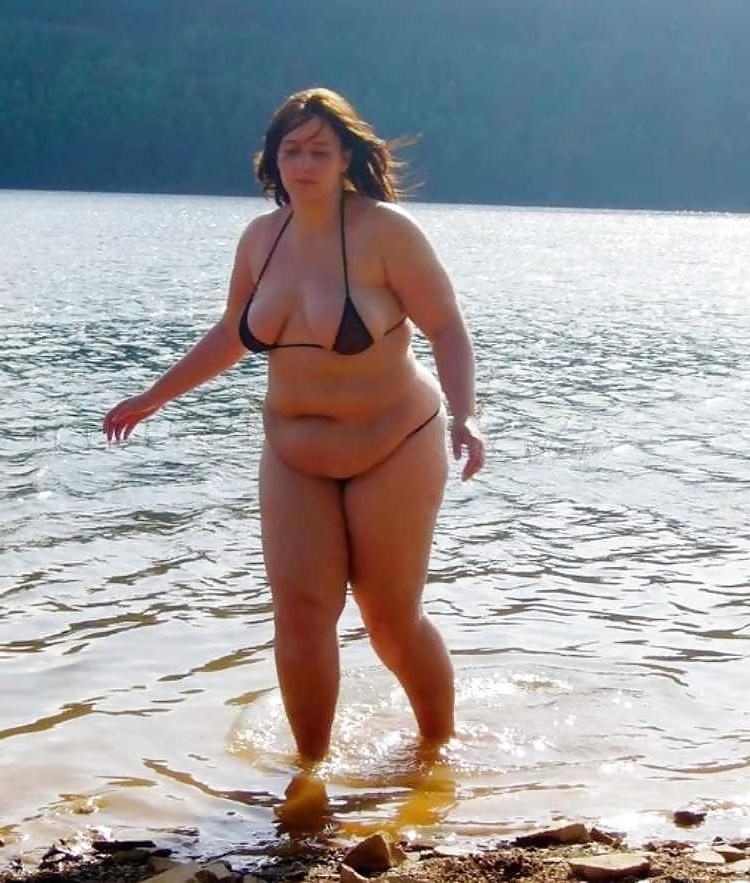 24P Saggy tits in bikini.