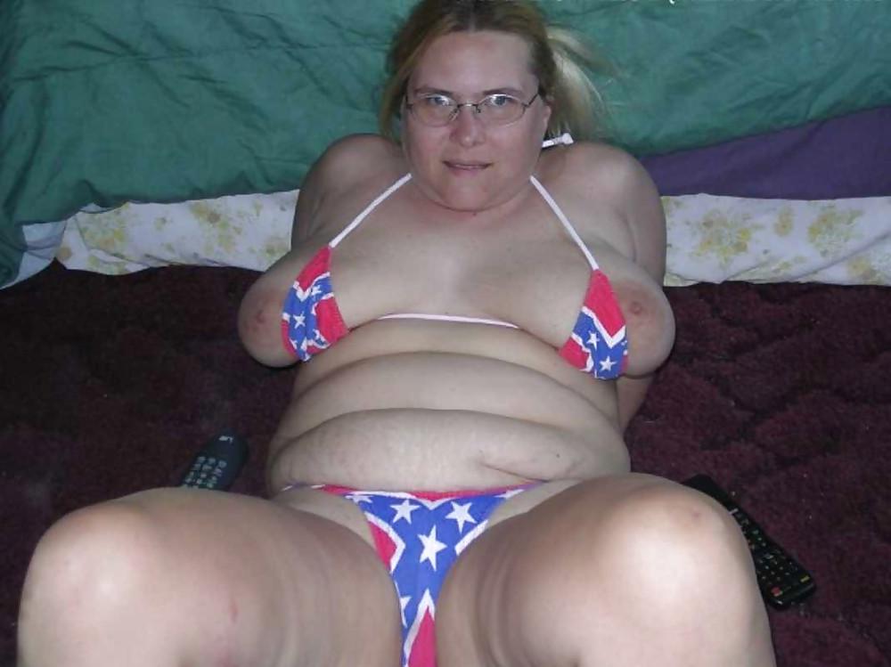 24P Saggy tits in bikini.