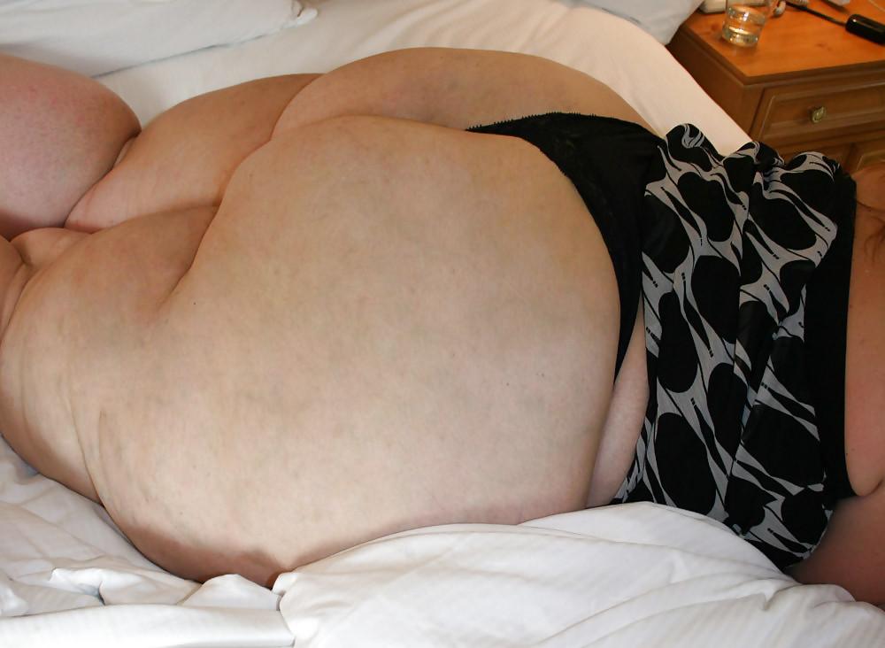25P Massive butts V