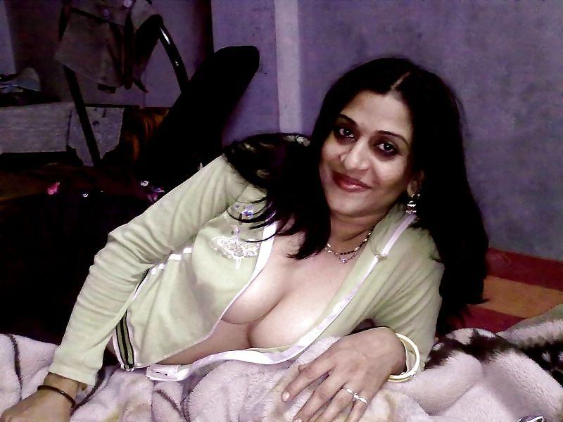 25P Indian & Arabic Hotties
