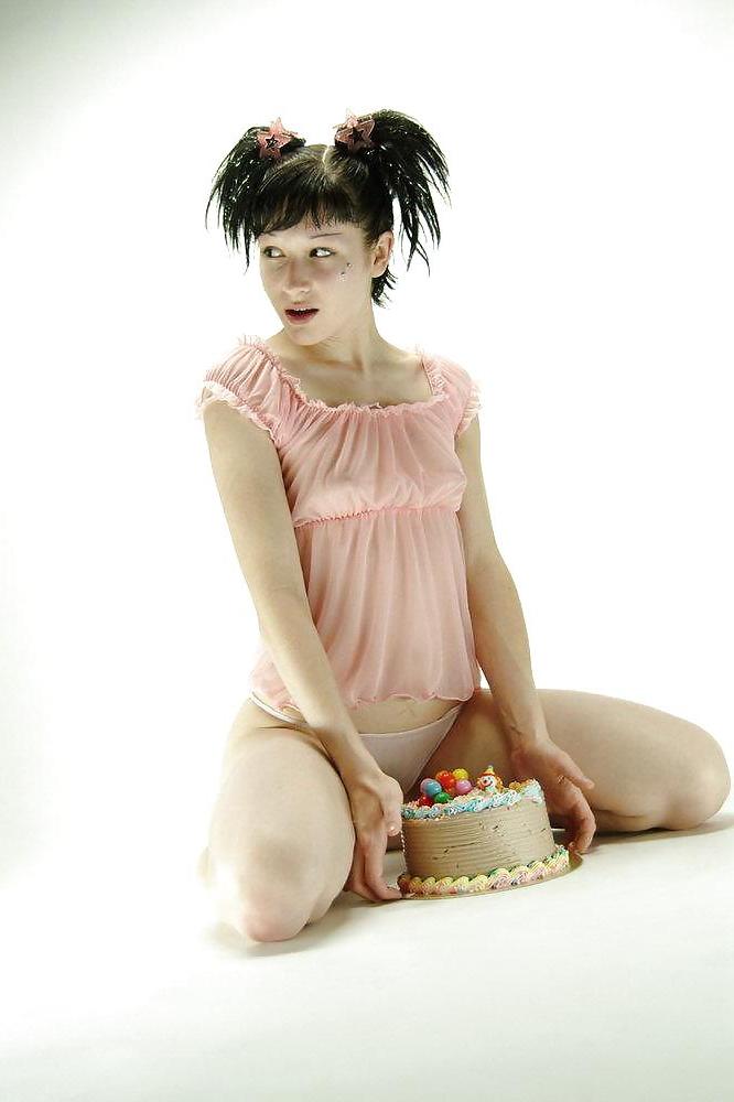 25P Emo, gothic, punk women