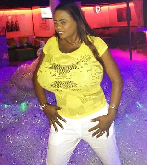 25P Huge Tits, Tight Tops 70