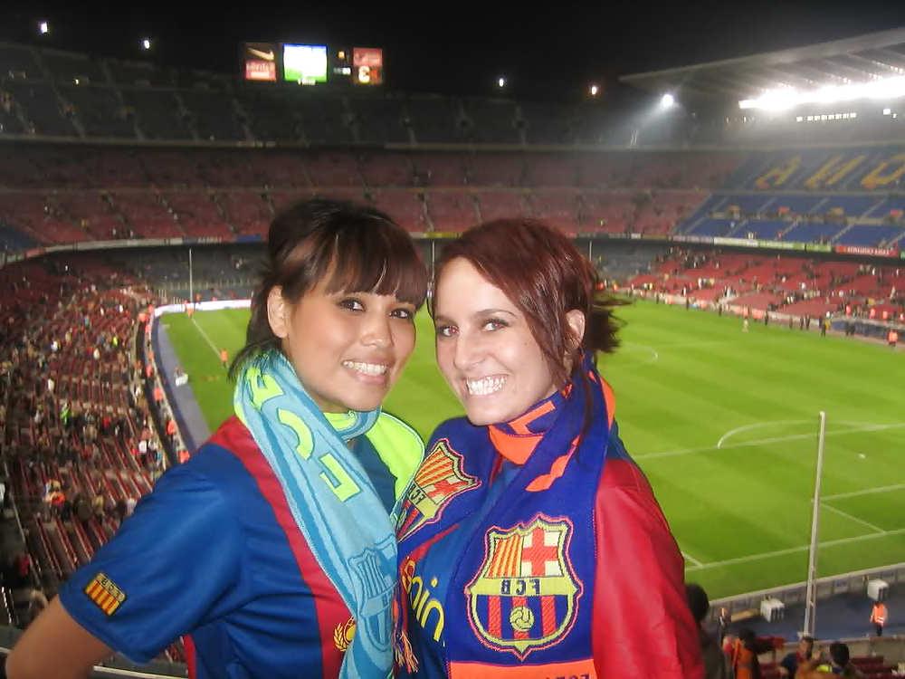 25P Hot Soccer Babes