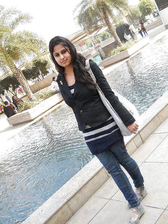 15P Beautiful Indian Girls 78 (Non Porn)-- By Sanjh 