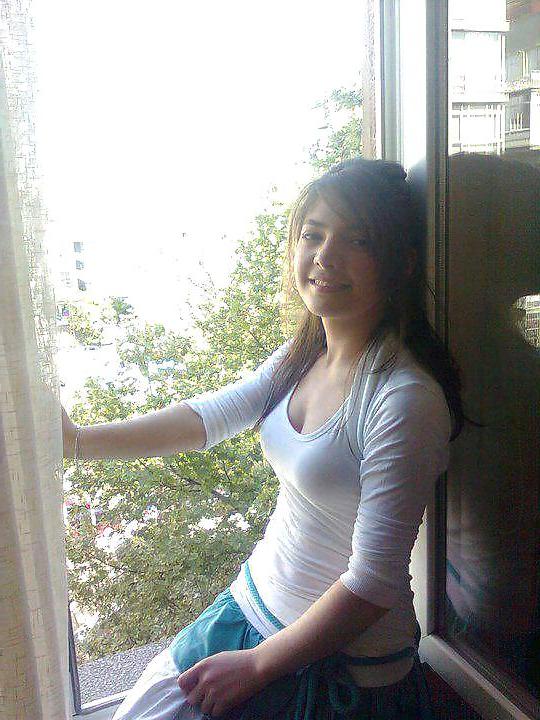 15P Beautiful Indian Girls 78 (Non Porn)-- By Sanjh 