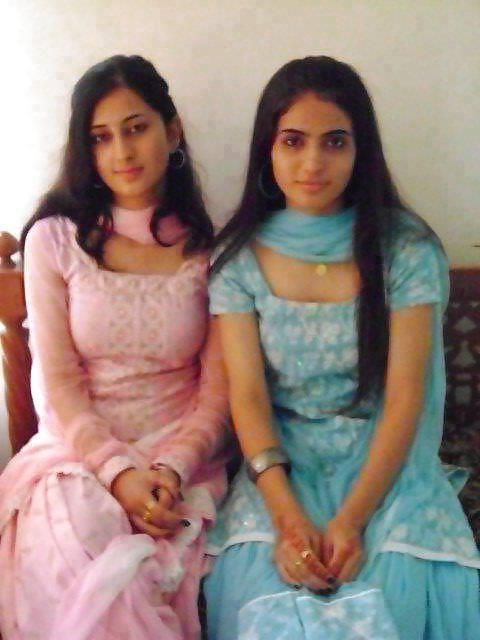 15P Beautiful Indian Girls 78 (Non Porn)-- By Sanjh 