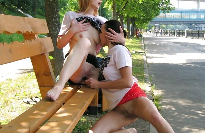 16P Crazy barefoot public pussycats