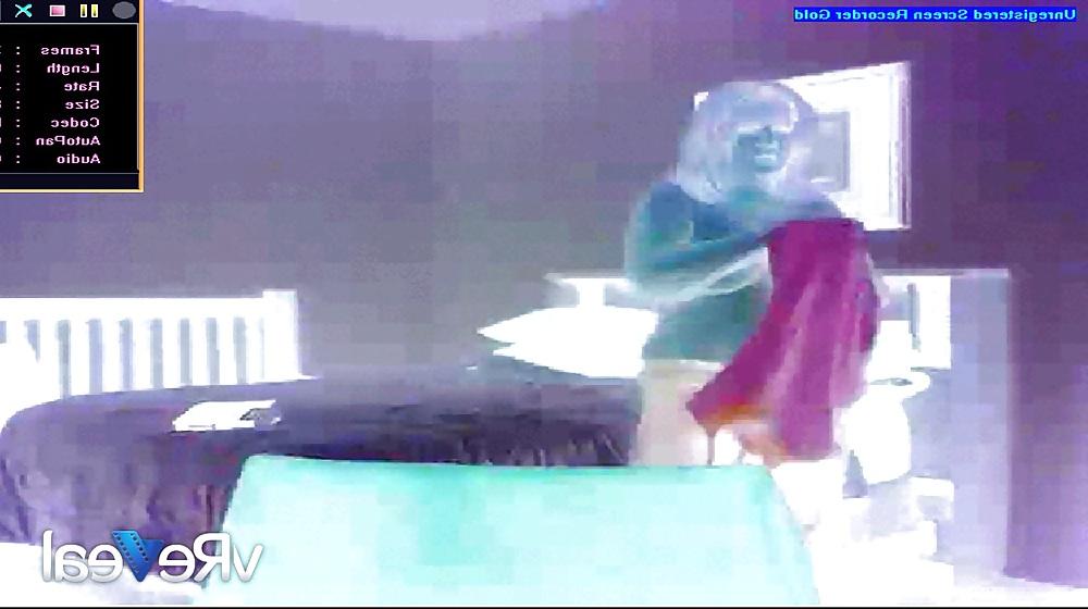 25P Exgirlfriends mom Huge Juggs caught through her own webcam