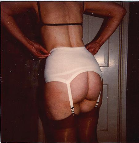 7P Garter belt and nylons