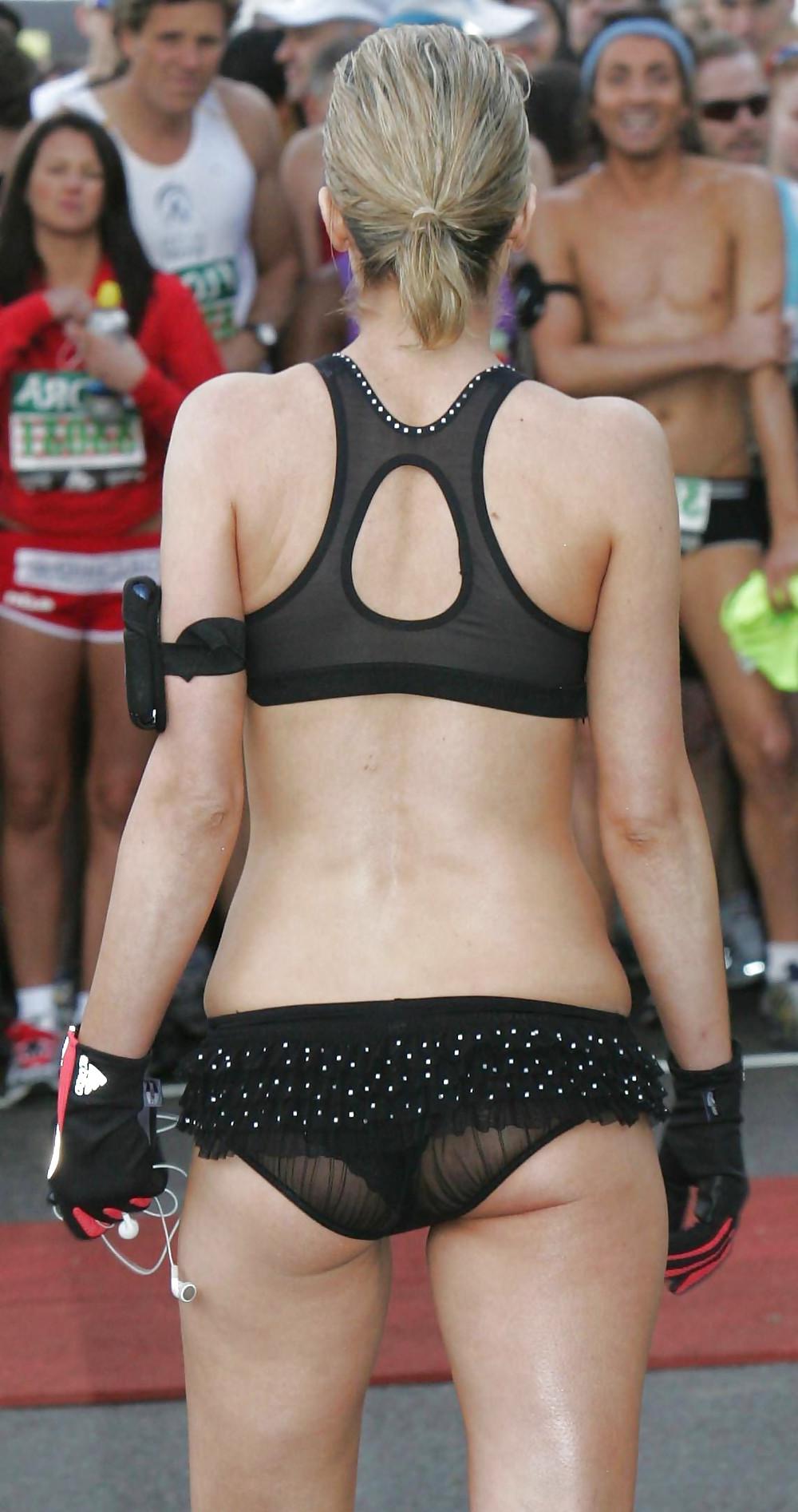 12P SPORT girls upskirt wet panties voyeur beach outdoors