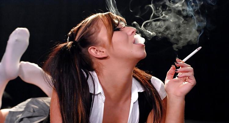 25P Smoking 032
