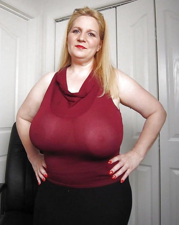 25P Big Busty Clothed Babes 1