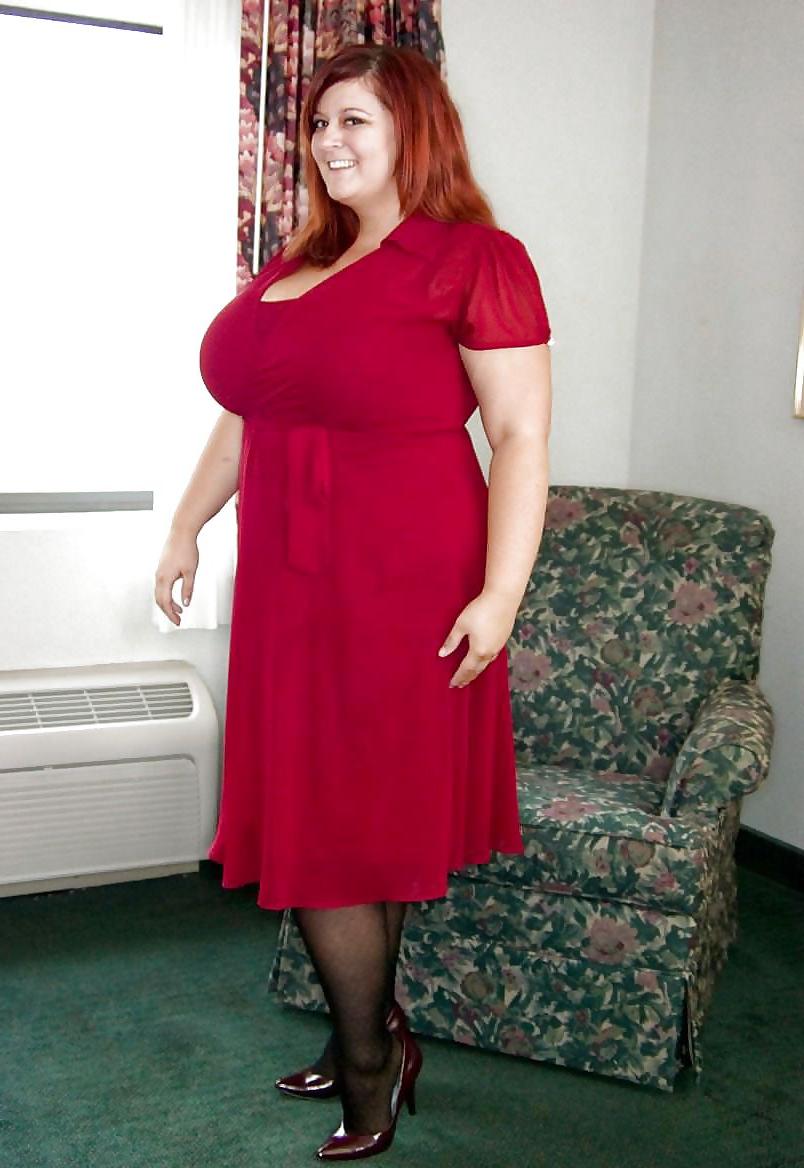 25P Big Busty Clothed Babes 1