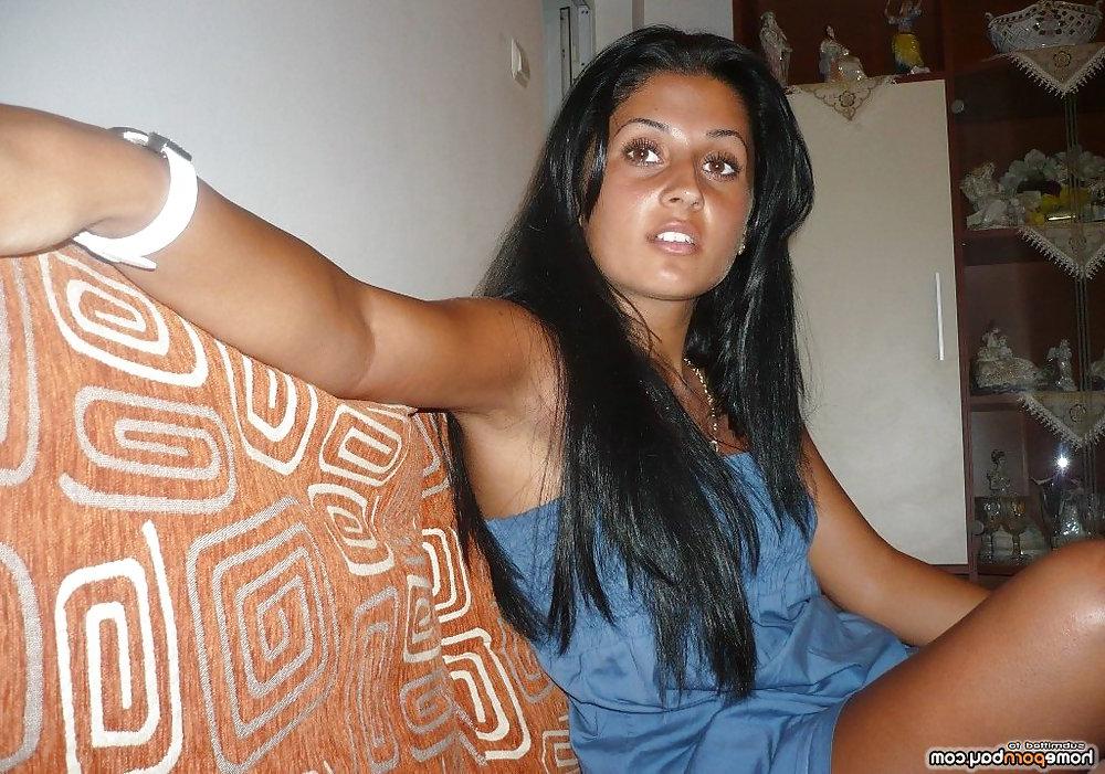 9P Tanned Indian honey posing