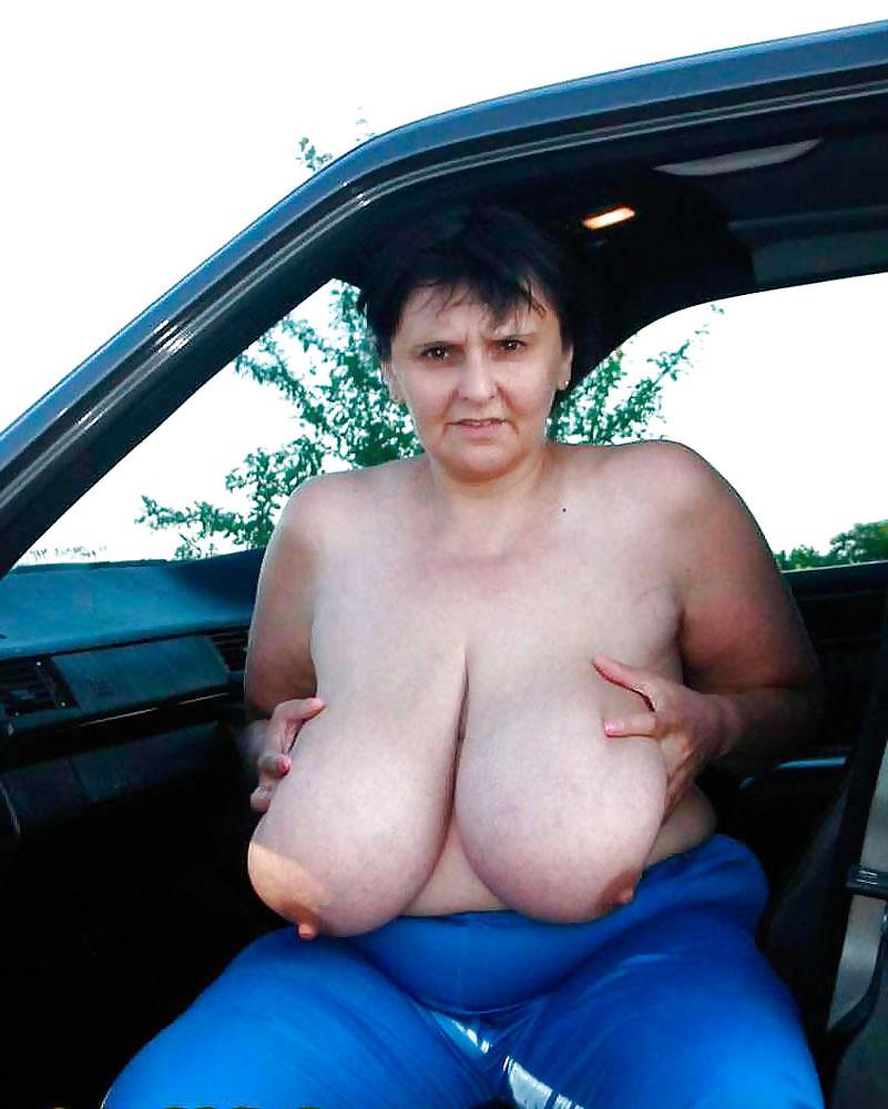 25P Big Boobs Hanging Out For Fun