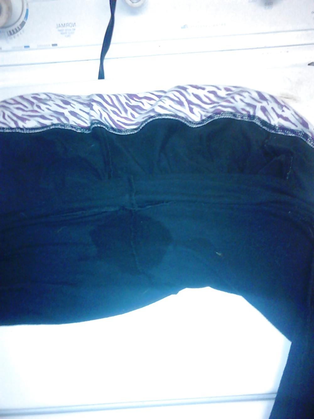 6P Bbw spandex with a wet spot