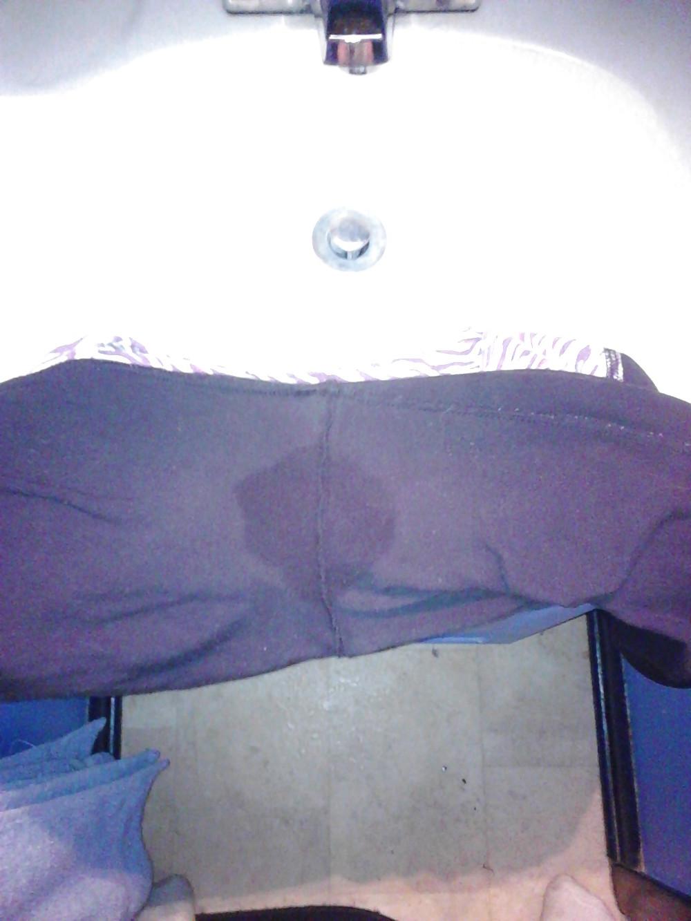 6P Bbw spandex with a wet spot