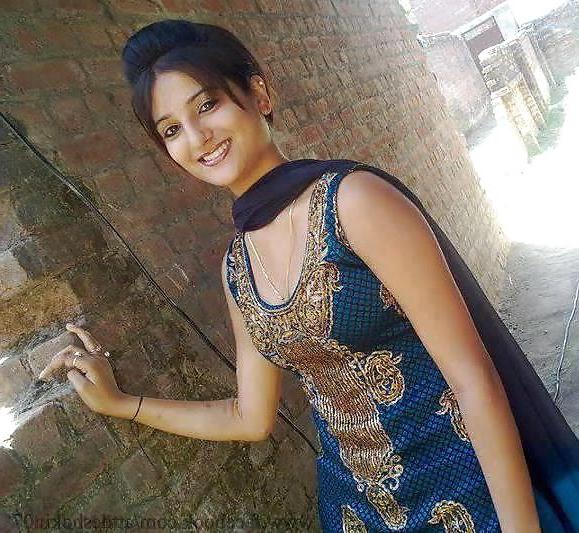 25P Indian and Pakistani teen slut - stohlen facebook pix