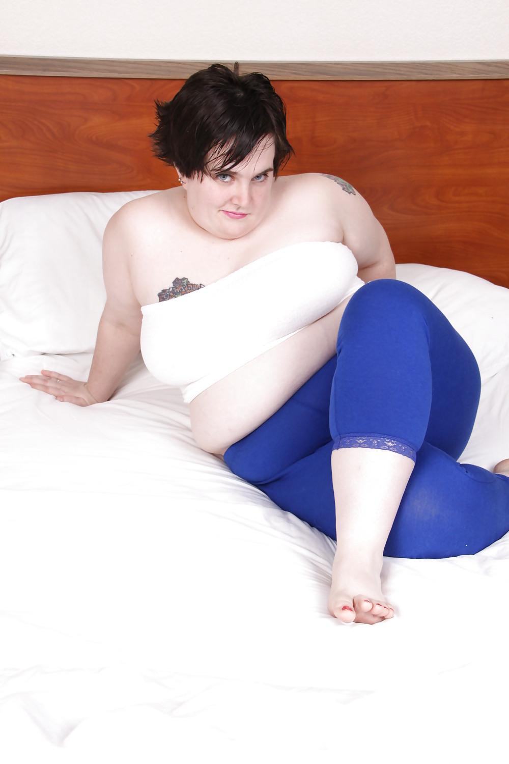 19P Kaylee in spandex