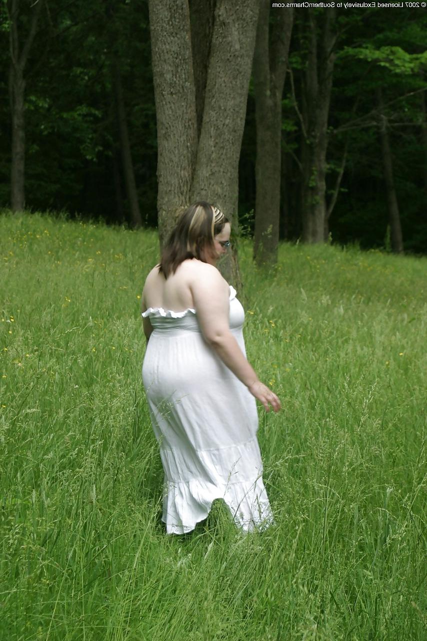25P Kaylee in Long Grass