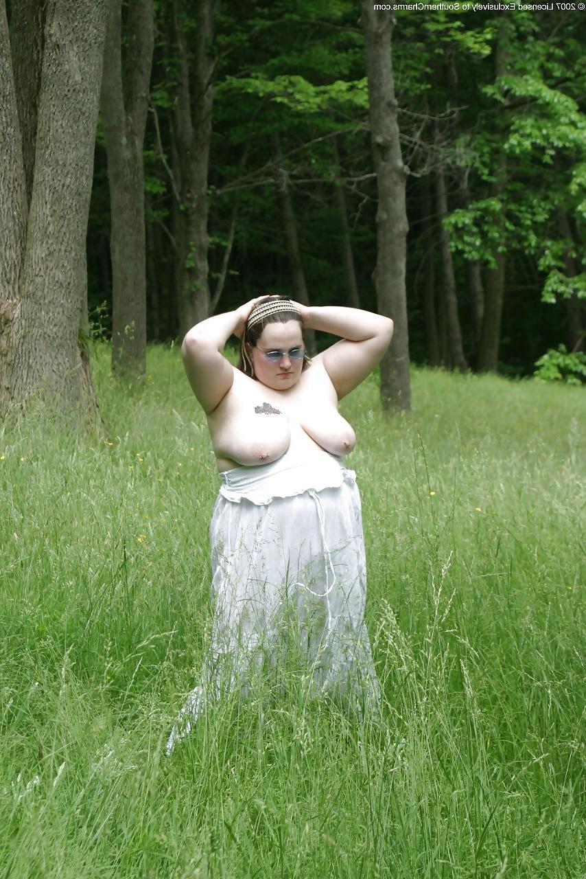 25P Kaylee in Long Grass