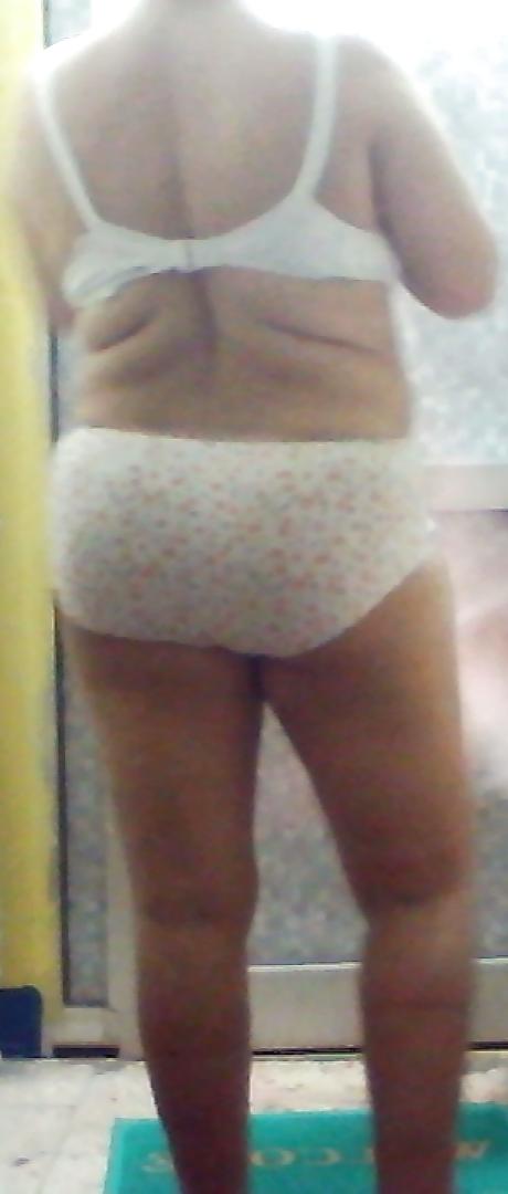 19P My egyptian mom undressing