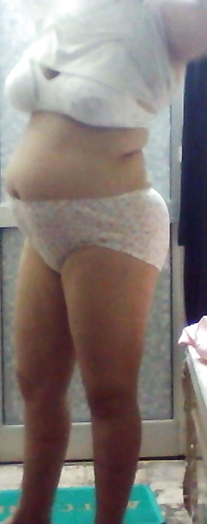 19P My egyptian mom undressing