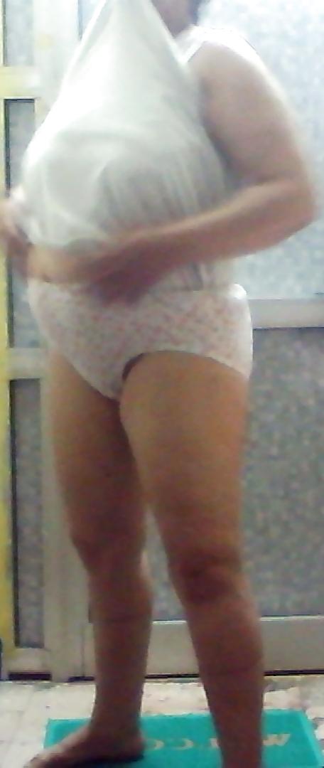 19P My egyptian mom undressing