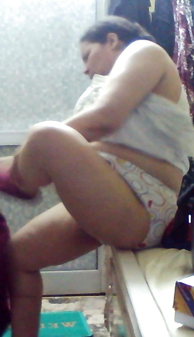19P My egyptian mom undressing