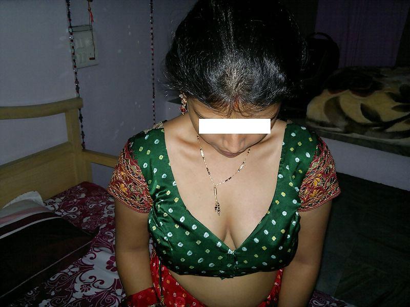 25P Sexy Indian Girls non nude