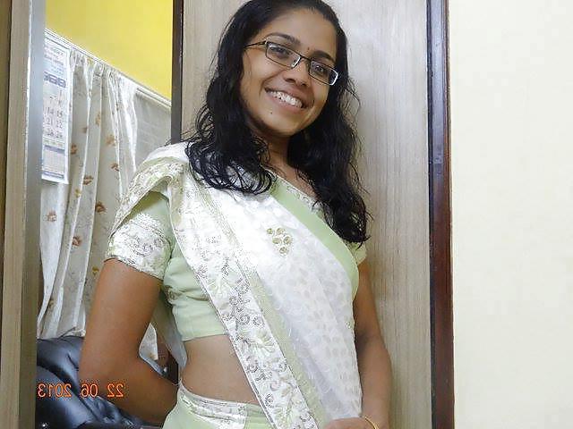 25P Sexy Indian Girls non nude