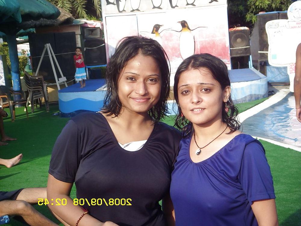 25P Sexy Indian Girls non nude