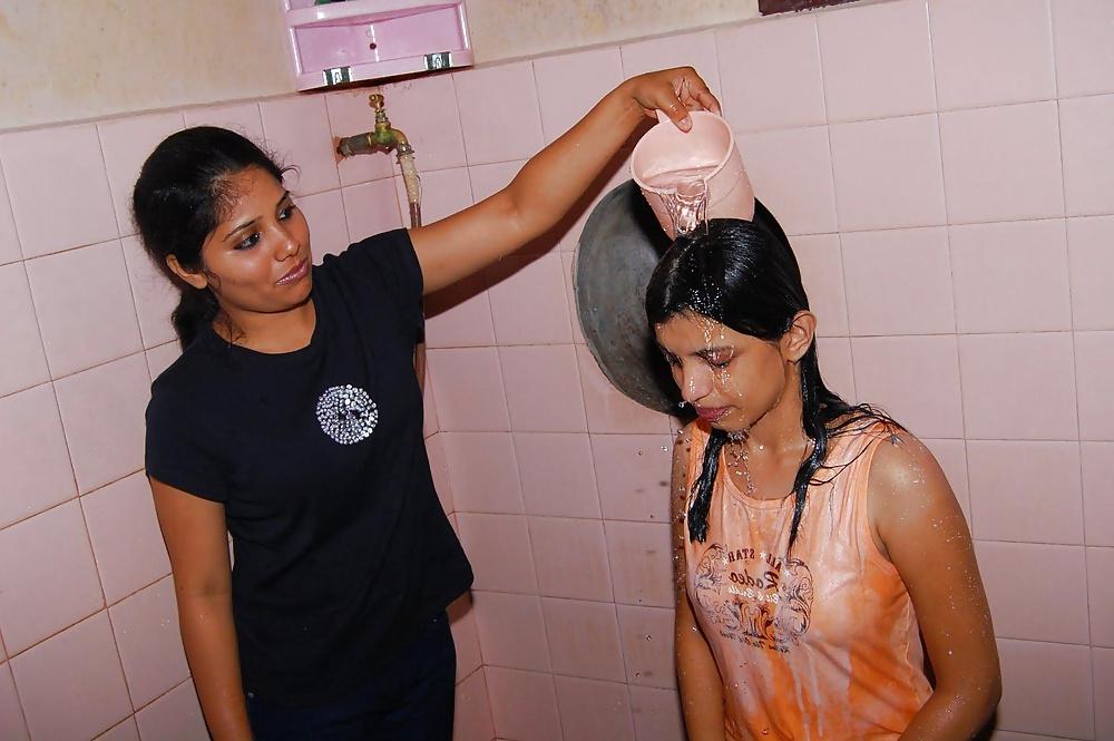 25P Sexy Indian Girls non nude