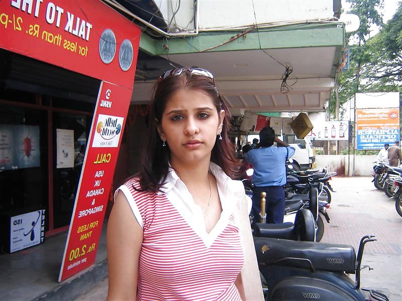 25P Sexy Indian Girls non nude