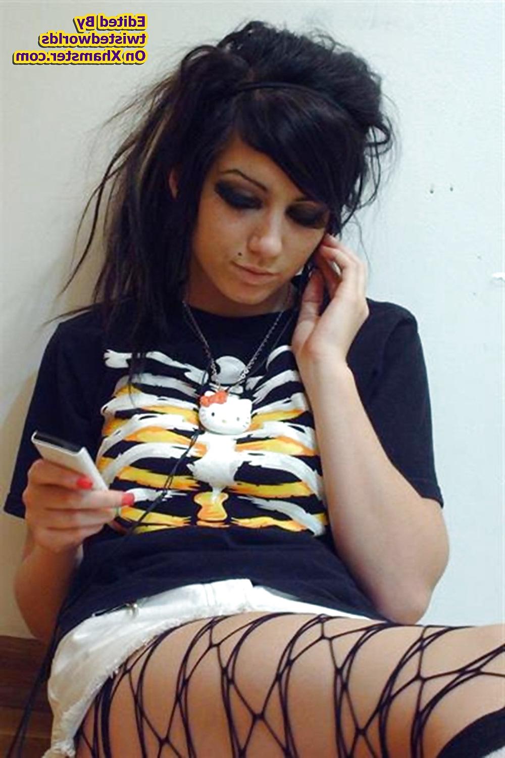 25P Amateur Emo Girls Erotica By twistedworlds