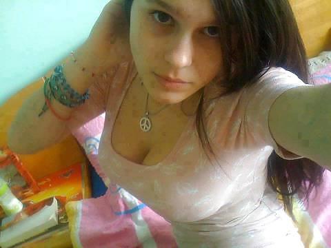 25P Babes Self Shot Pics...